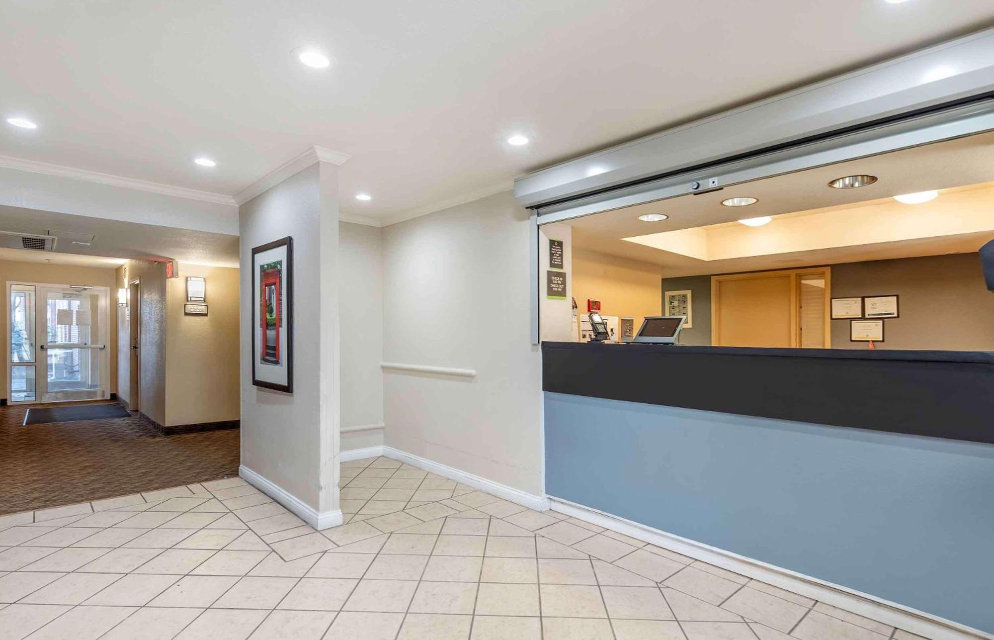 Extended Stay America Select Suites - Chicago - Westmont - Oak Brook Buitenkant foto
