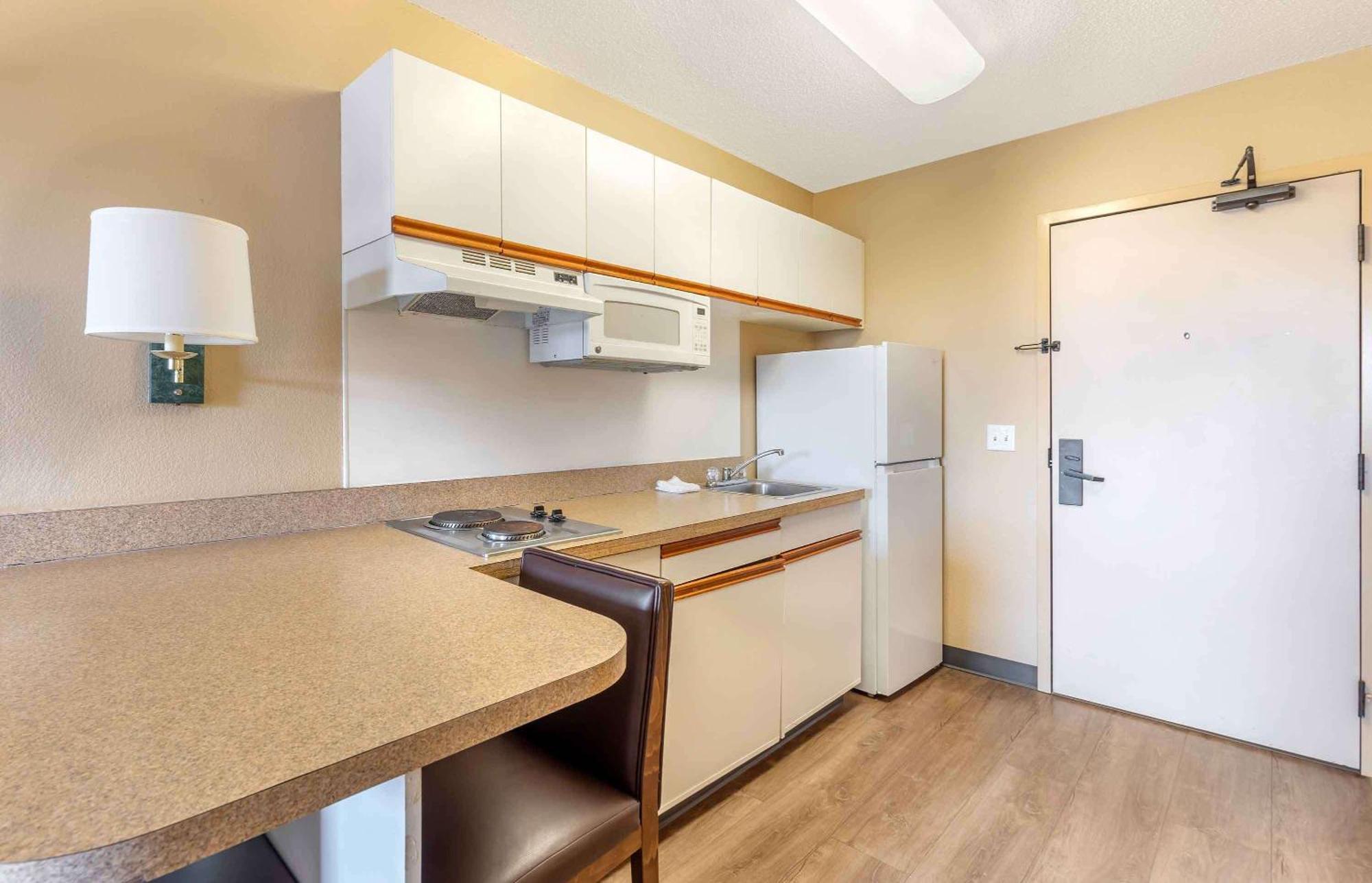 Extended Stay America Select Suites - Chicago - Westmont - Oak Brook Buitenkant foto