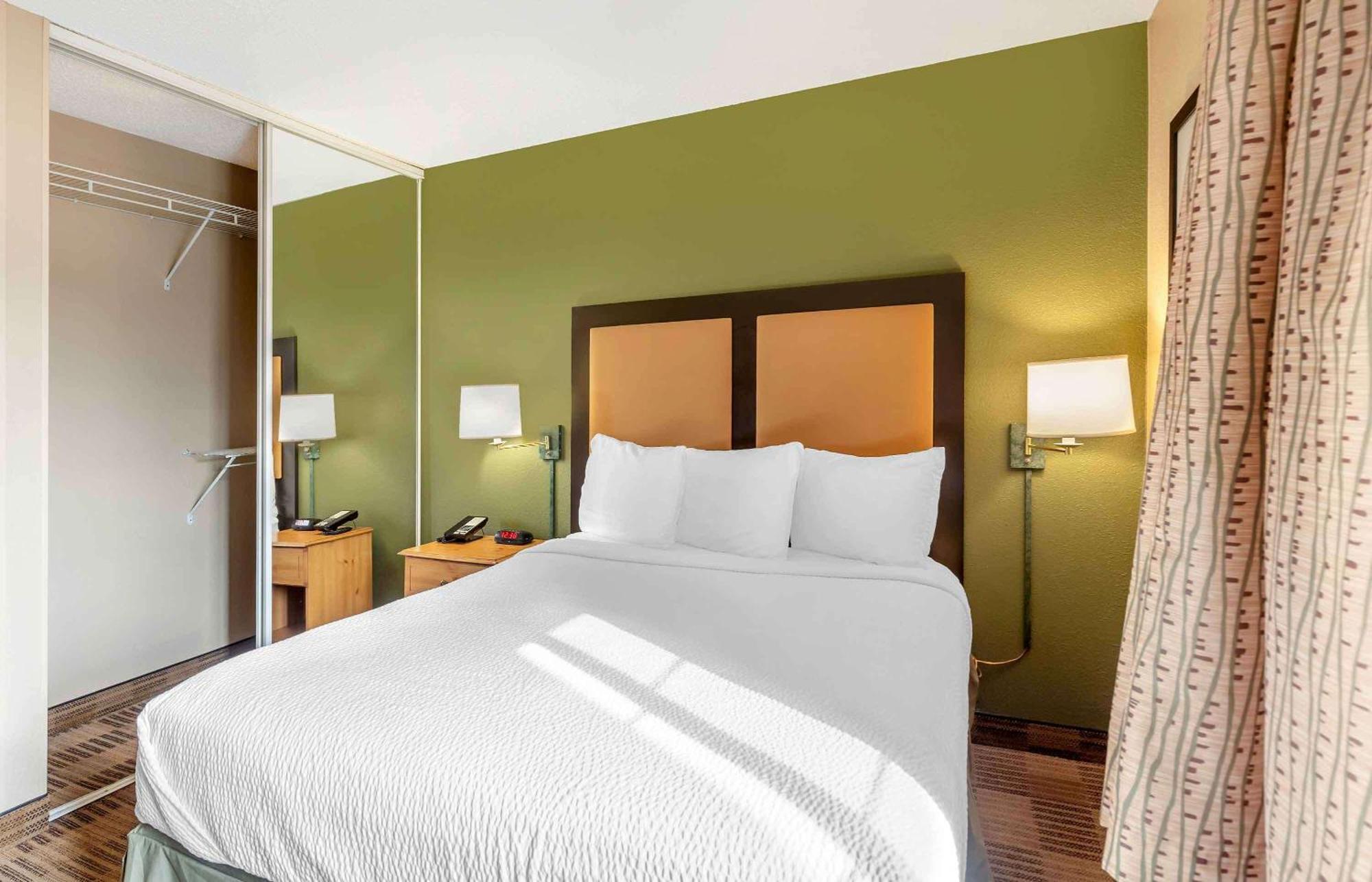 Extended Stay America Select Suites - Chicago - Westmont - Oak Brook Buitenkant foto