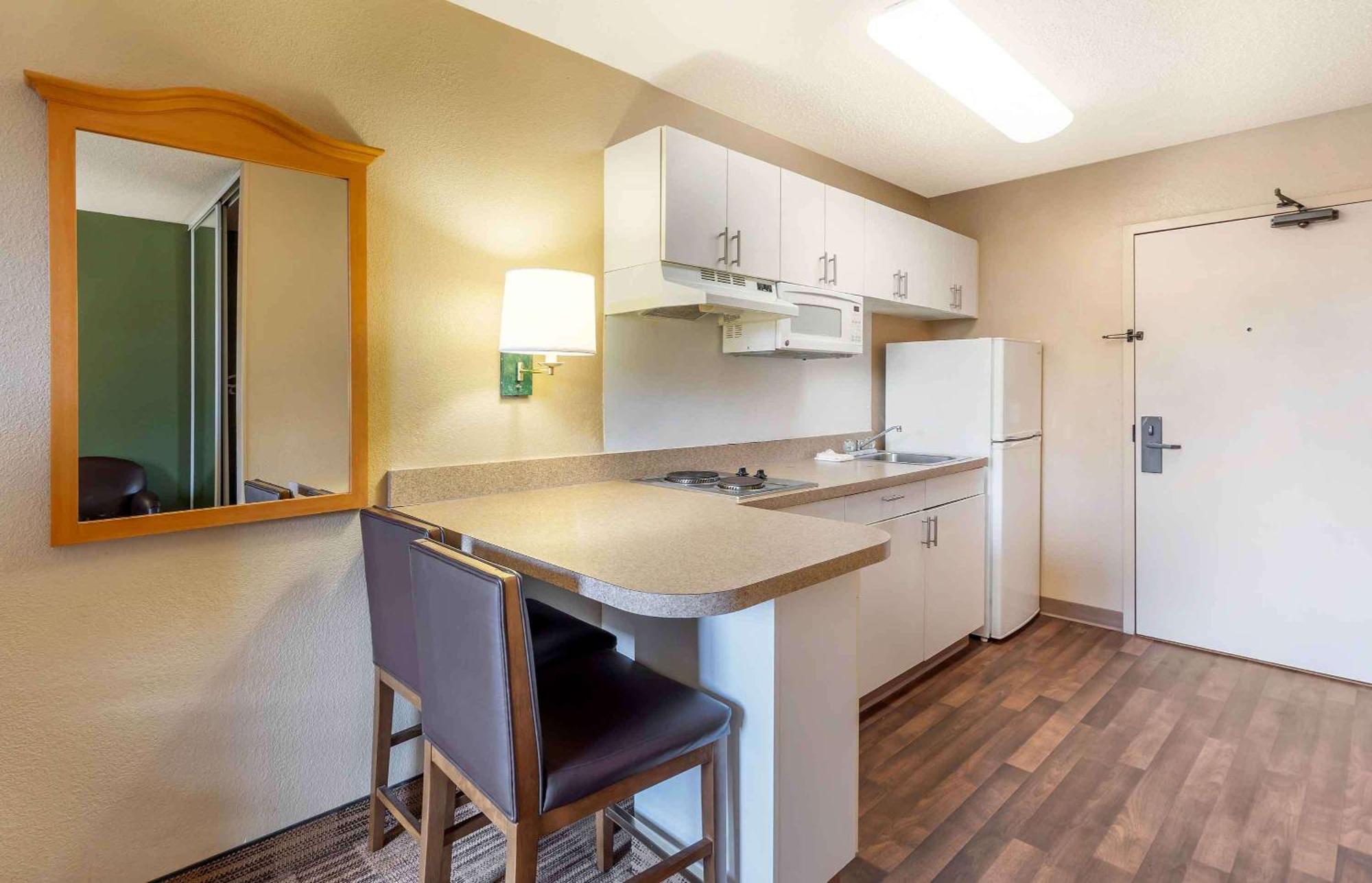 Extended Stay America Select Suites - Chicago - Westmont - Oak Brook Buitenkant foto