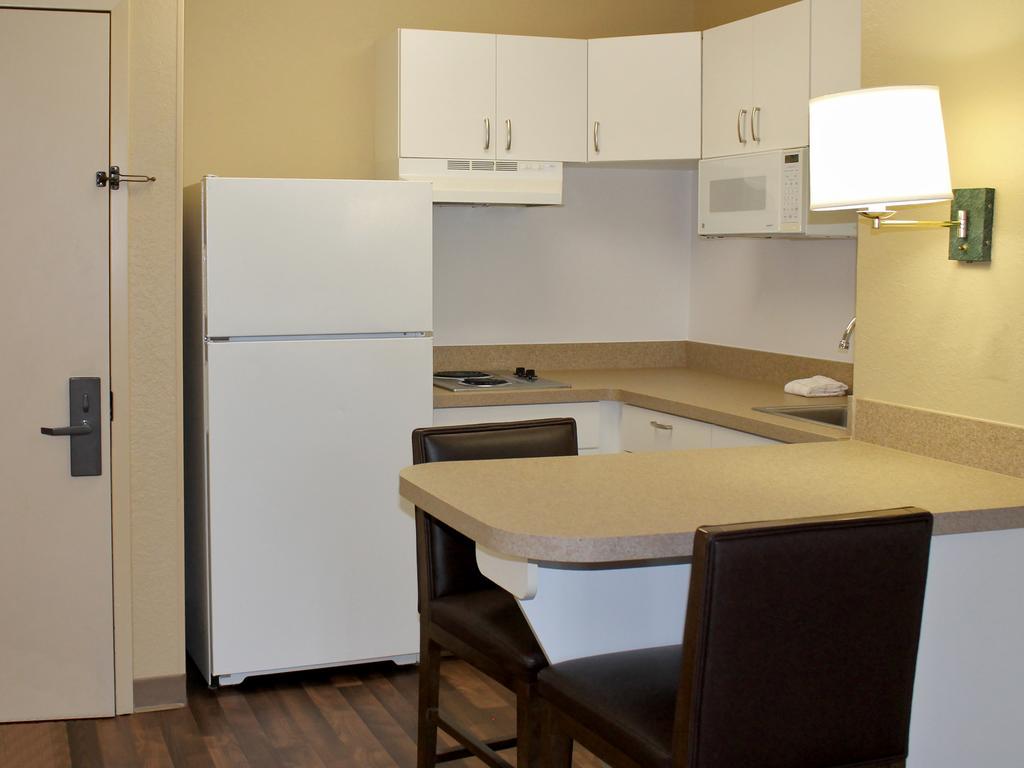 Extended Stay America Select Suites - Chicago - Westmont - Oak Brook Buitenkant foto