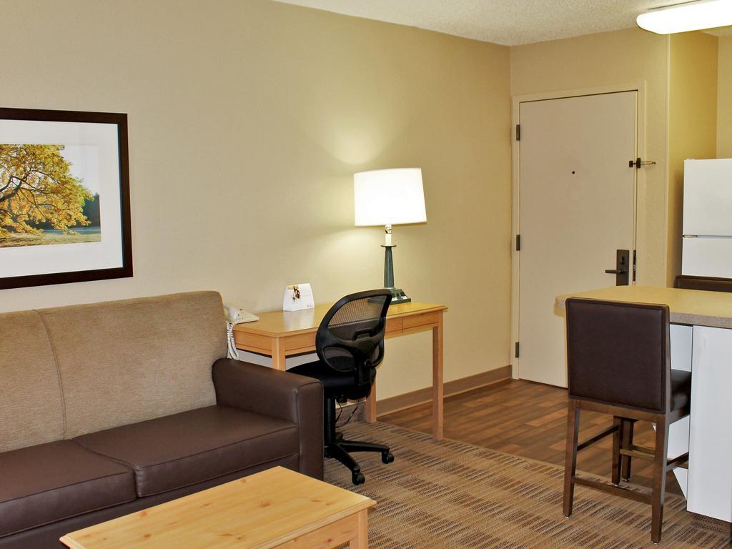 Extended Stay America Select Suites - Chicago - Westmont - Oak Brook Buitenkant foto